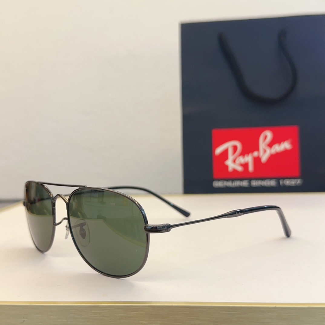 Ray-Ban Sunglasses RB3735