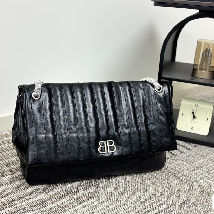 Balenciaga Shoulder Bag Ladies' Favorite