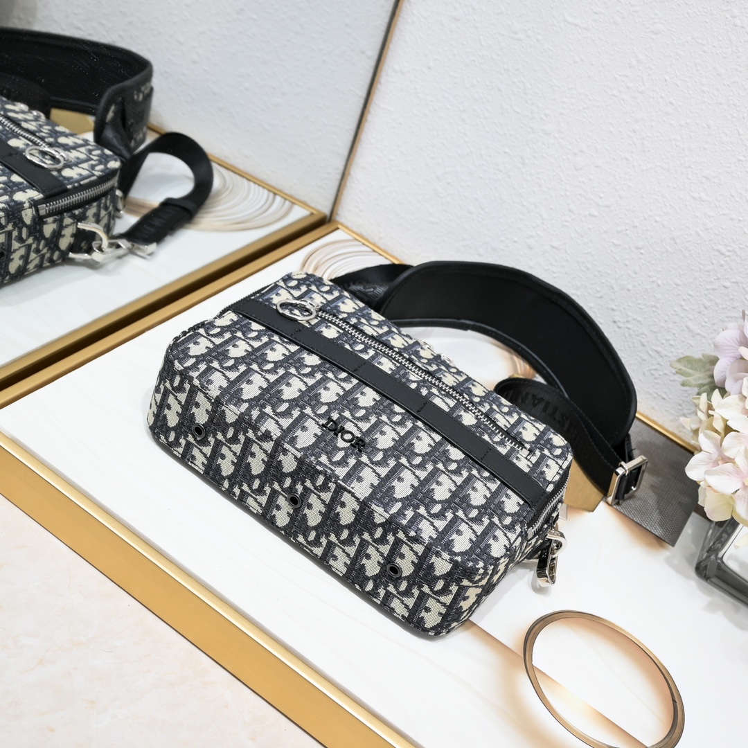 Dior Safari Messenger Bag 1050 XB091 22cm