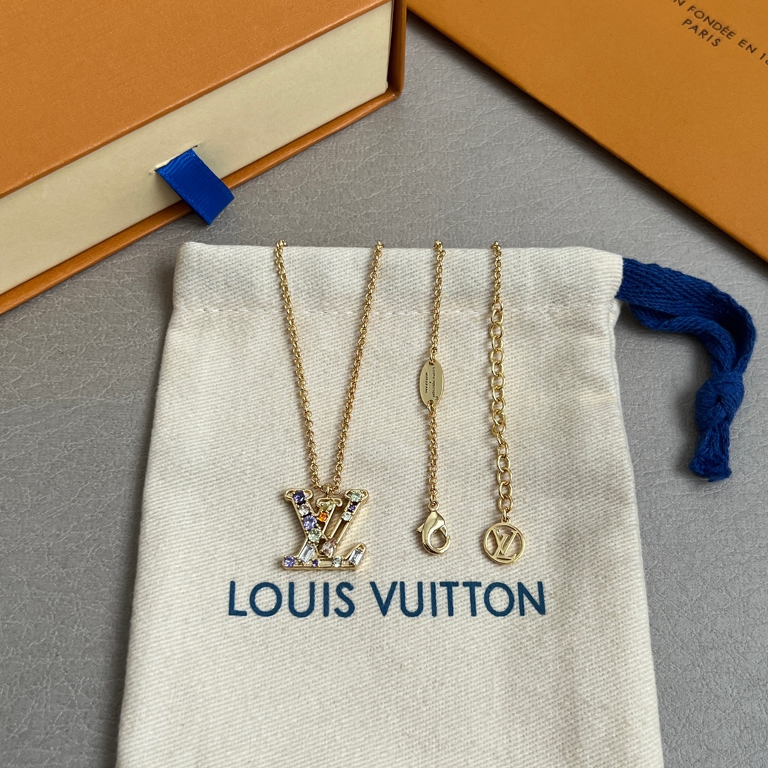 Louis Vuitton Jewelry Necklace Unique design retro avant-garde