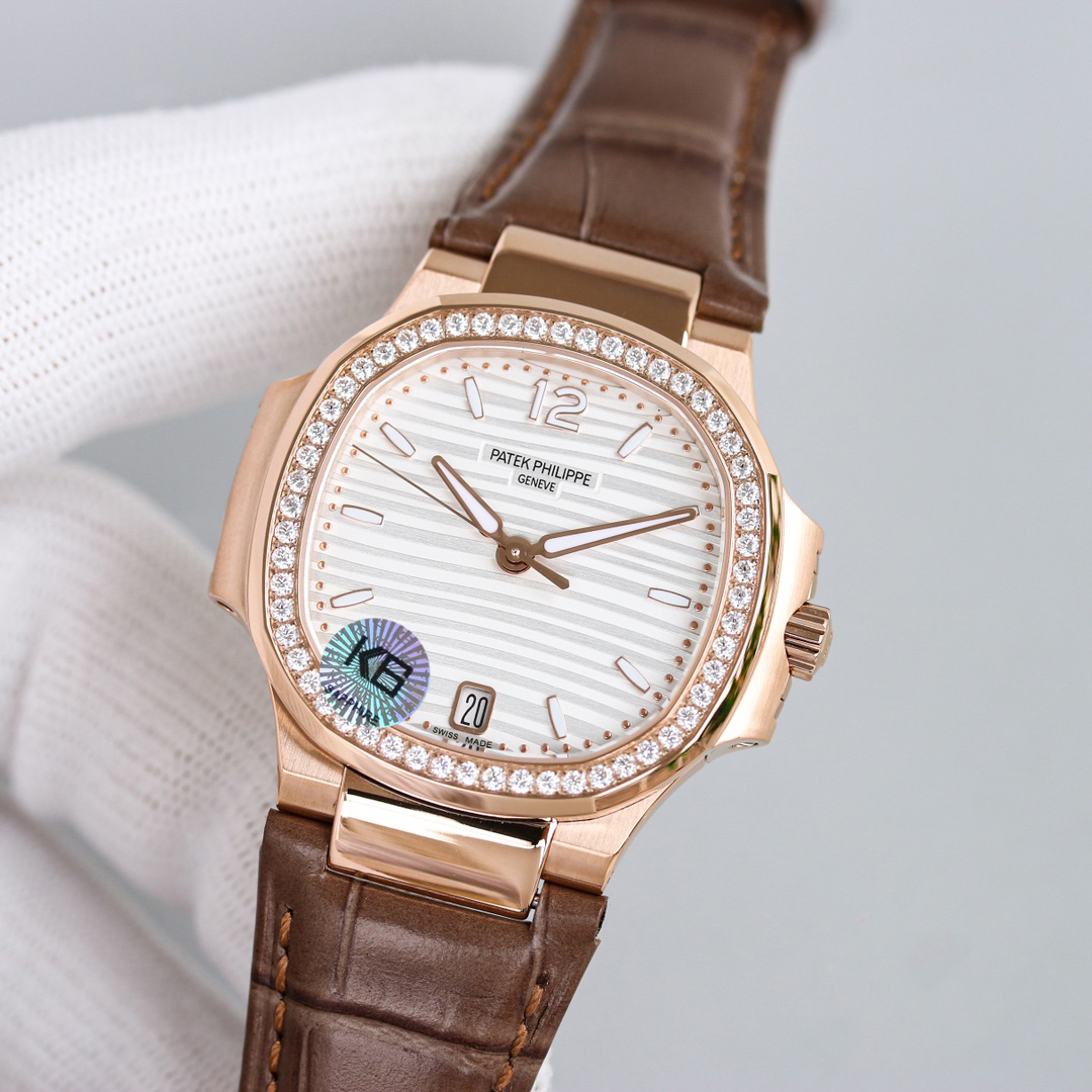 PATEK PHILIPPE NAUTILUS 7118 35.2mm