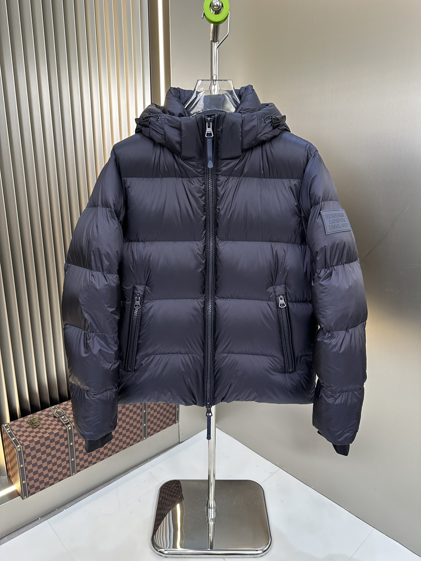 Burberry Down Jacket 002 M007