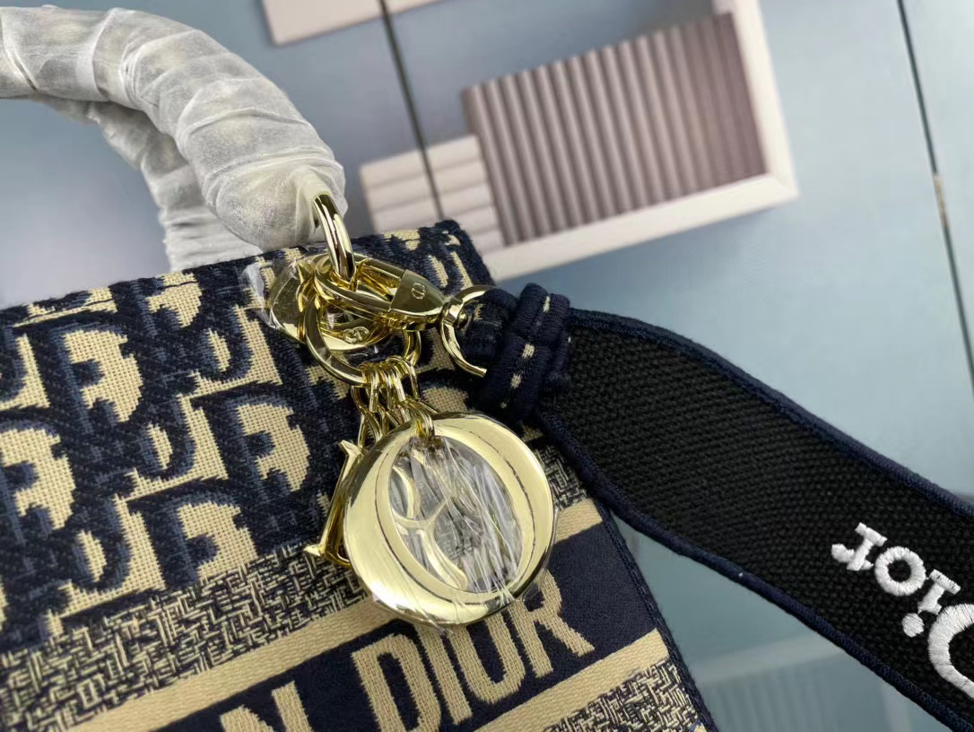 Dior WW001 WW091 24CM