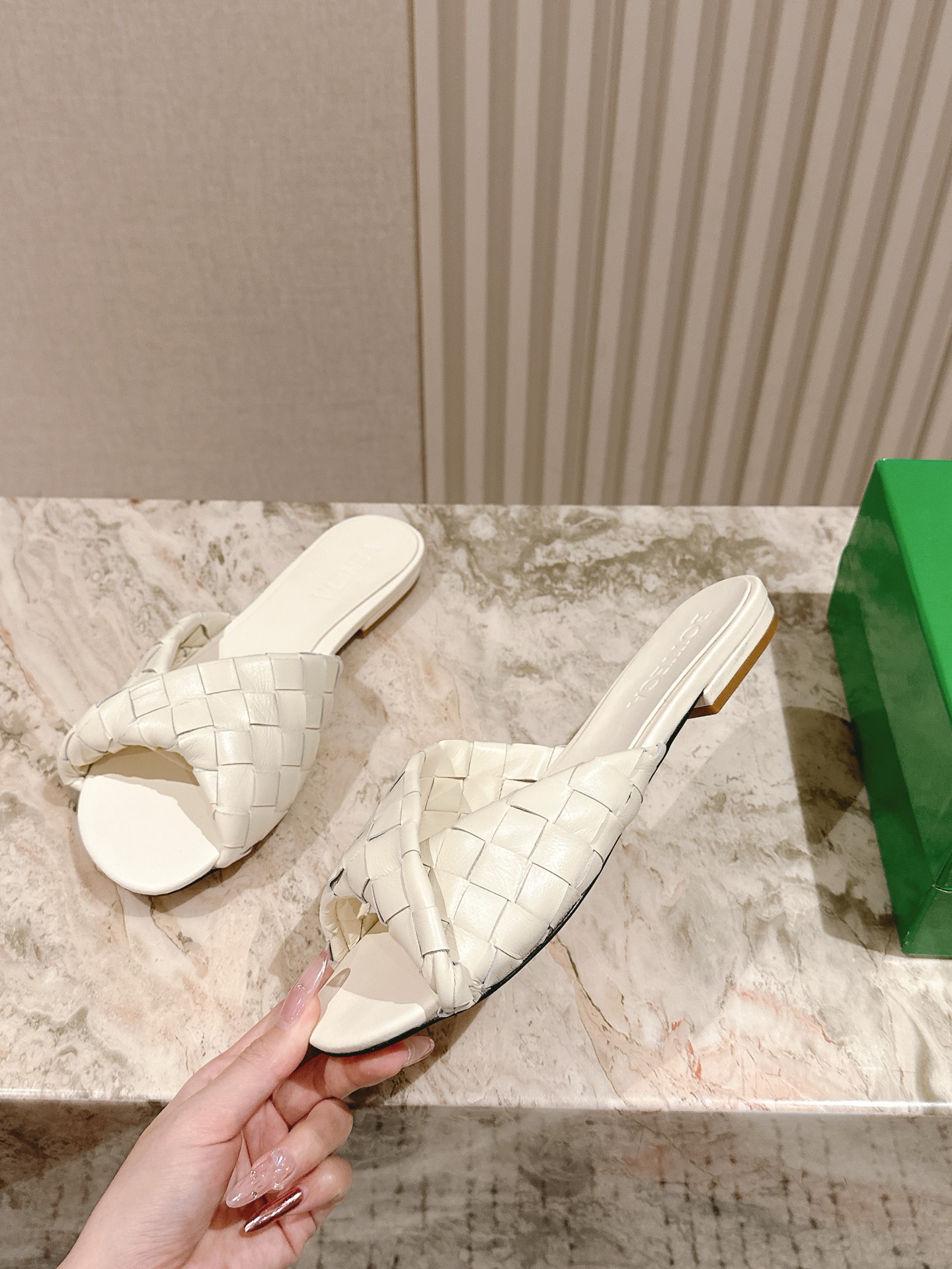 Bottega Veneta Shoes Slippers BV Blink Cowhide