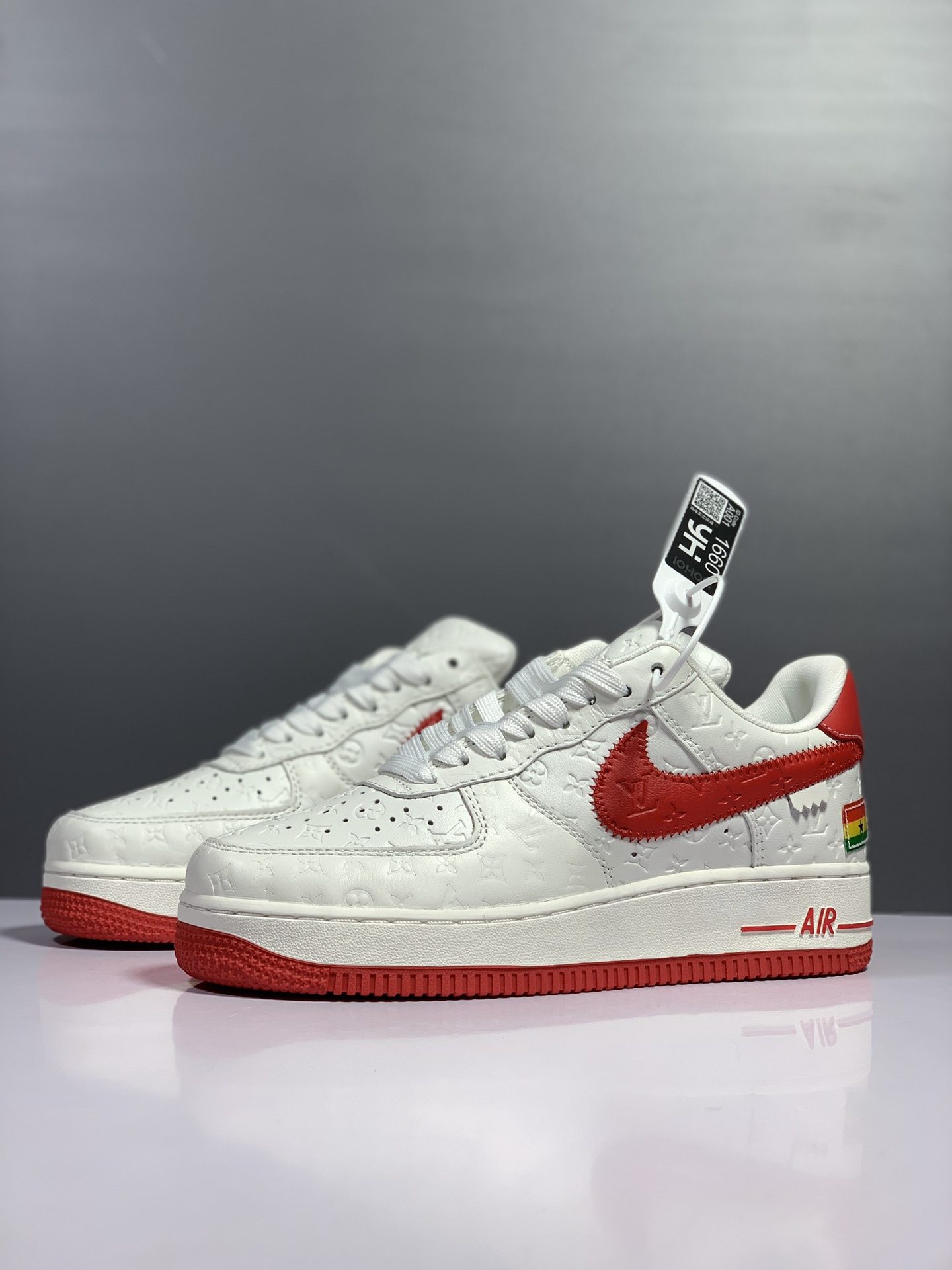 LouisVuitton x Nike Air Force 1 shoes XM 093 02