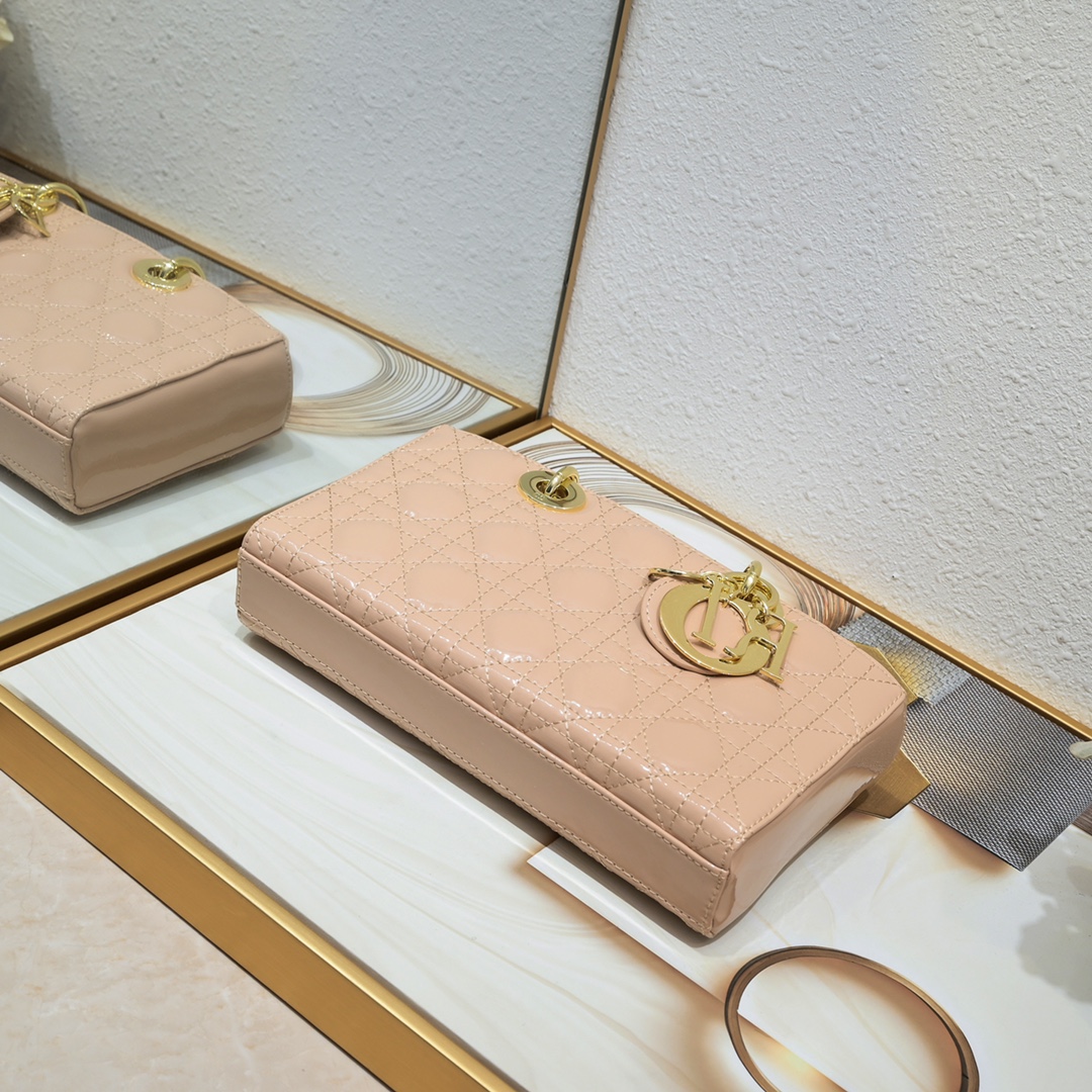 Medium Lady D-Joy bag Apricot patent leather CD0540 XB002 26cm