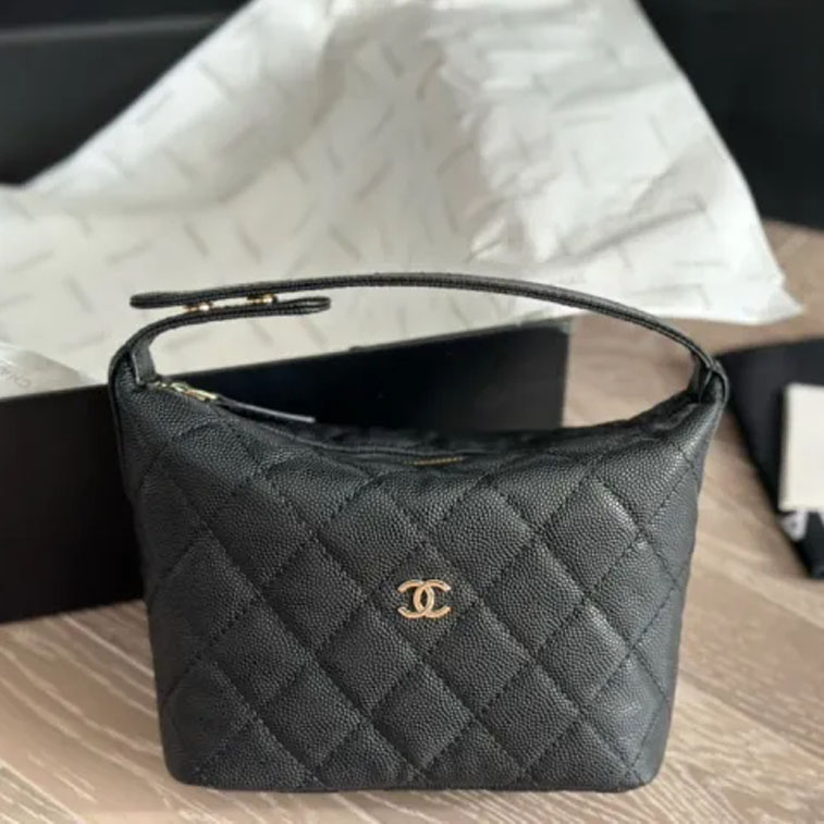 Chanel Hobo Bag 029 DB512 16-21cm