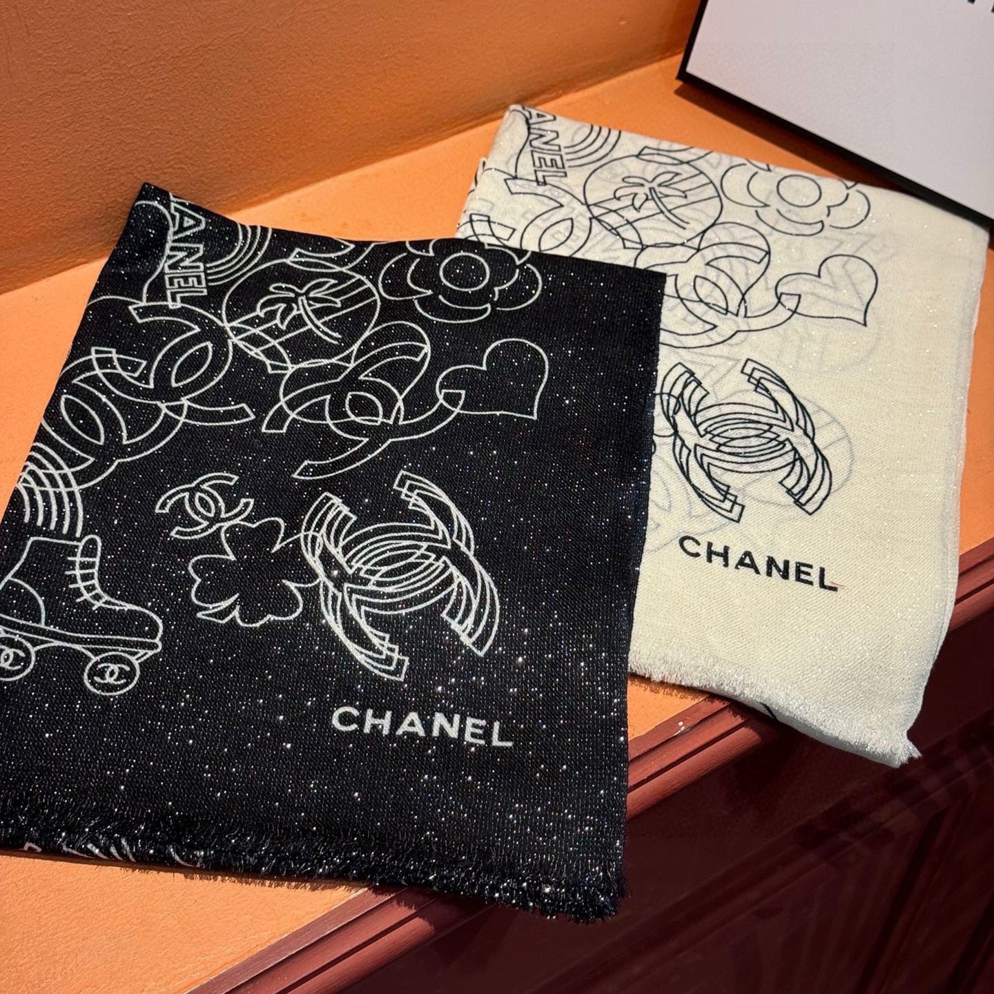 Chanel Scarf Silver Line Icon Scarf 100% Cashmere 105*200cm Accessories