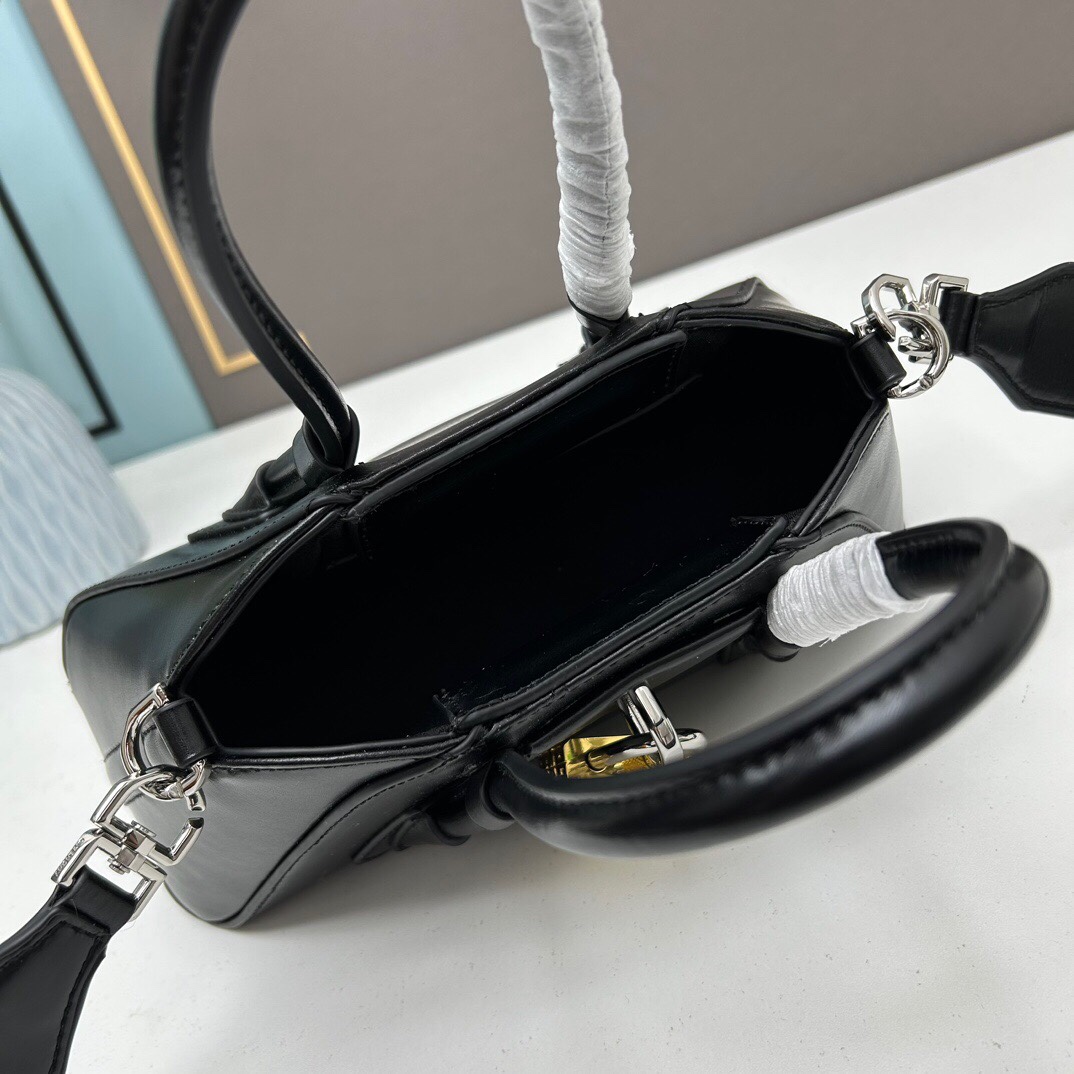 Mini Antigona Stretch Bag Black 8668 LM012 25cm