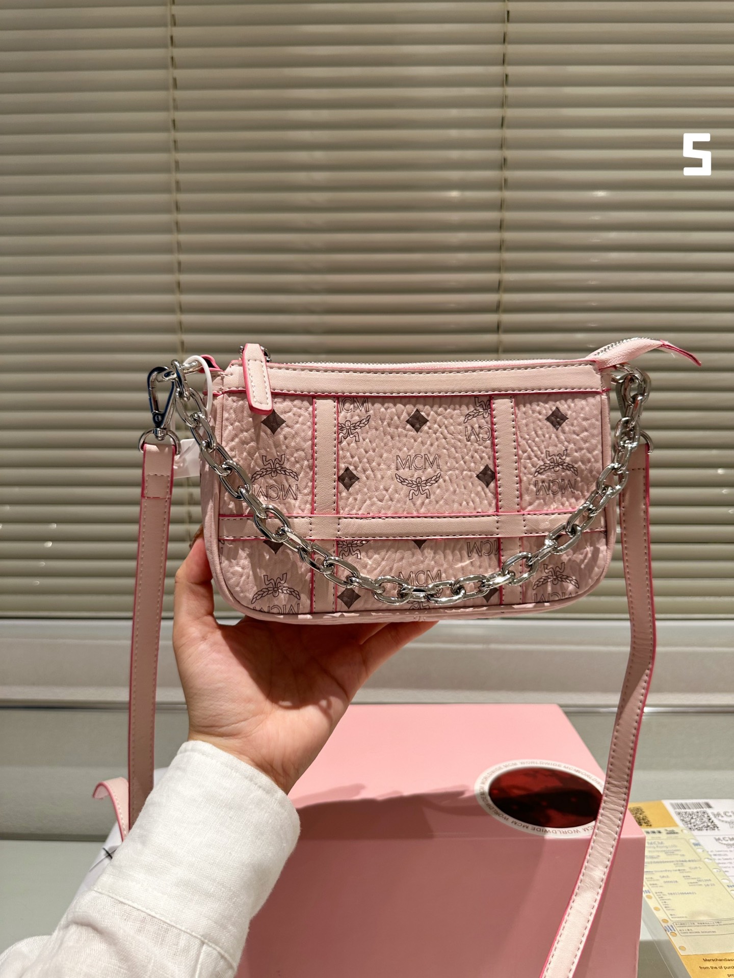 MCM Aren Shoulder Bag 038 LLS521 21cm