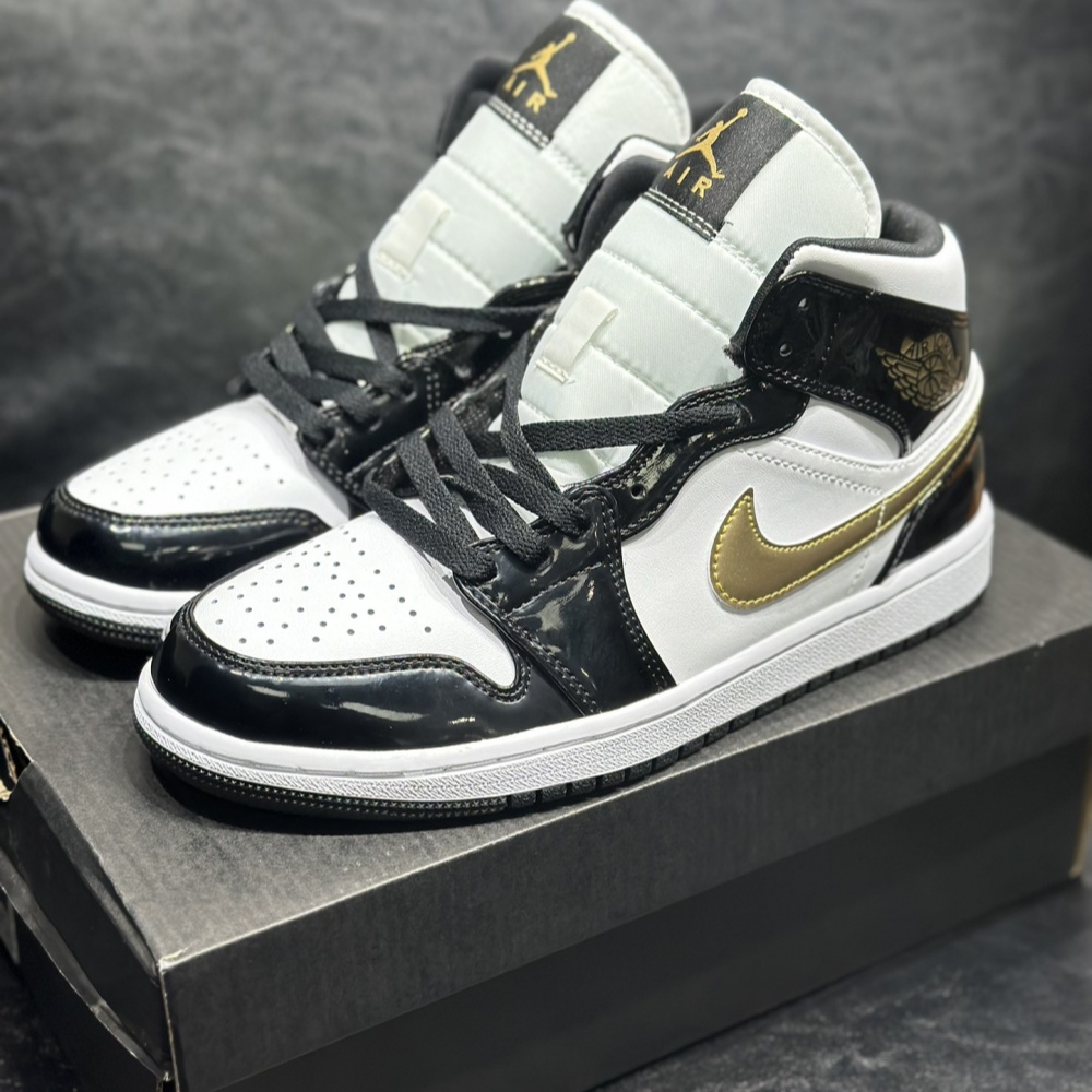 Jardan Sneakers Sports shoes Air Jordan 1 mid