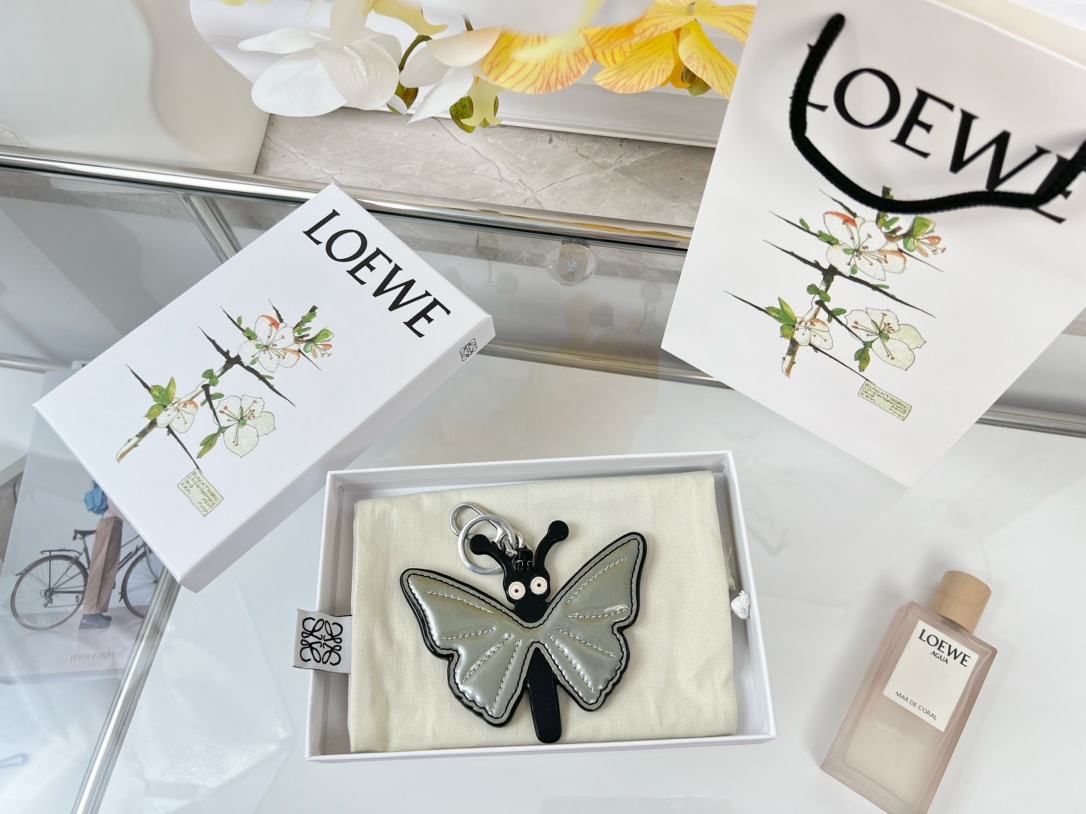 Loewe Key Chain Butterfly Charm Imported Calfskin Keychain Pendant Accessories