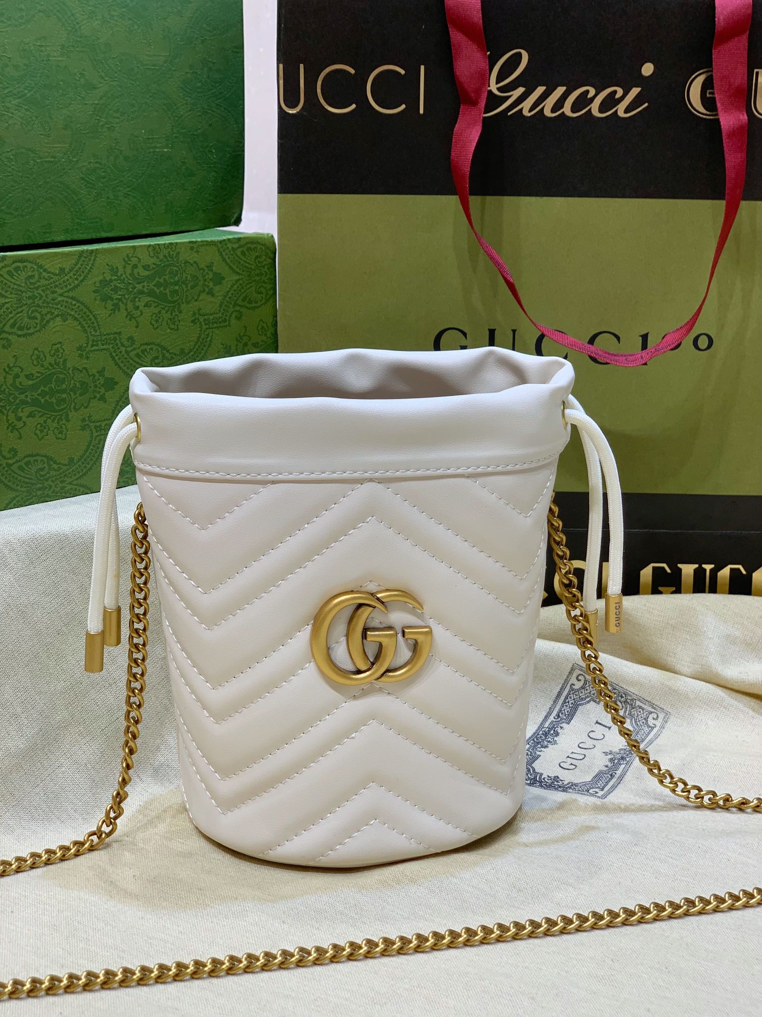 GG Marmont Mini Bucket bag 575163 LM051 19cm