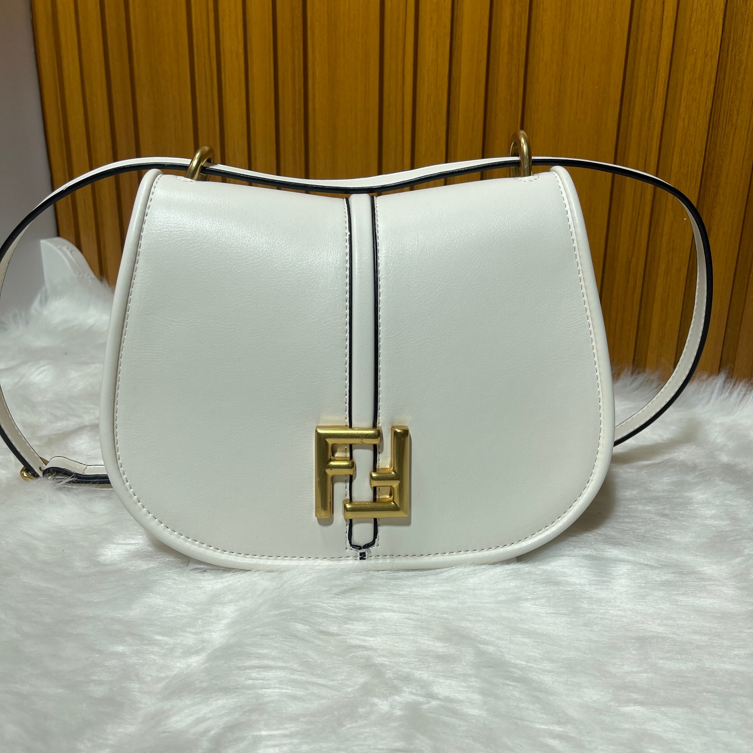 Fendi Bag Shoulder Bag 702
