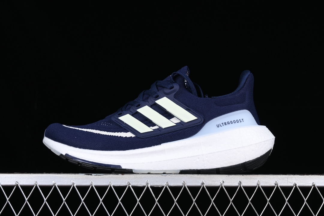 Ad Ultra Boost Light 23 Blue HP9203 XM542