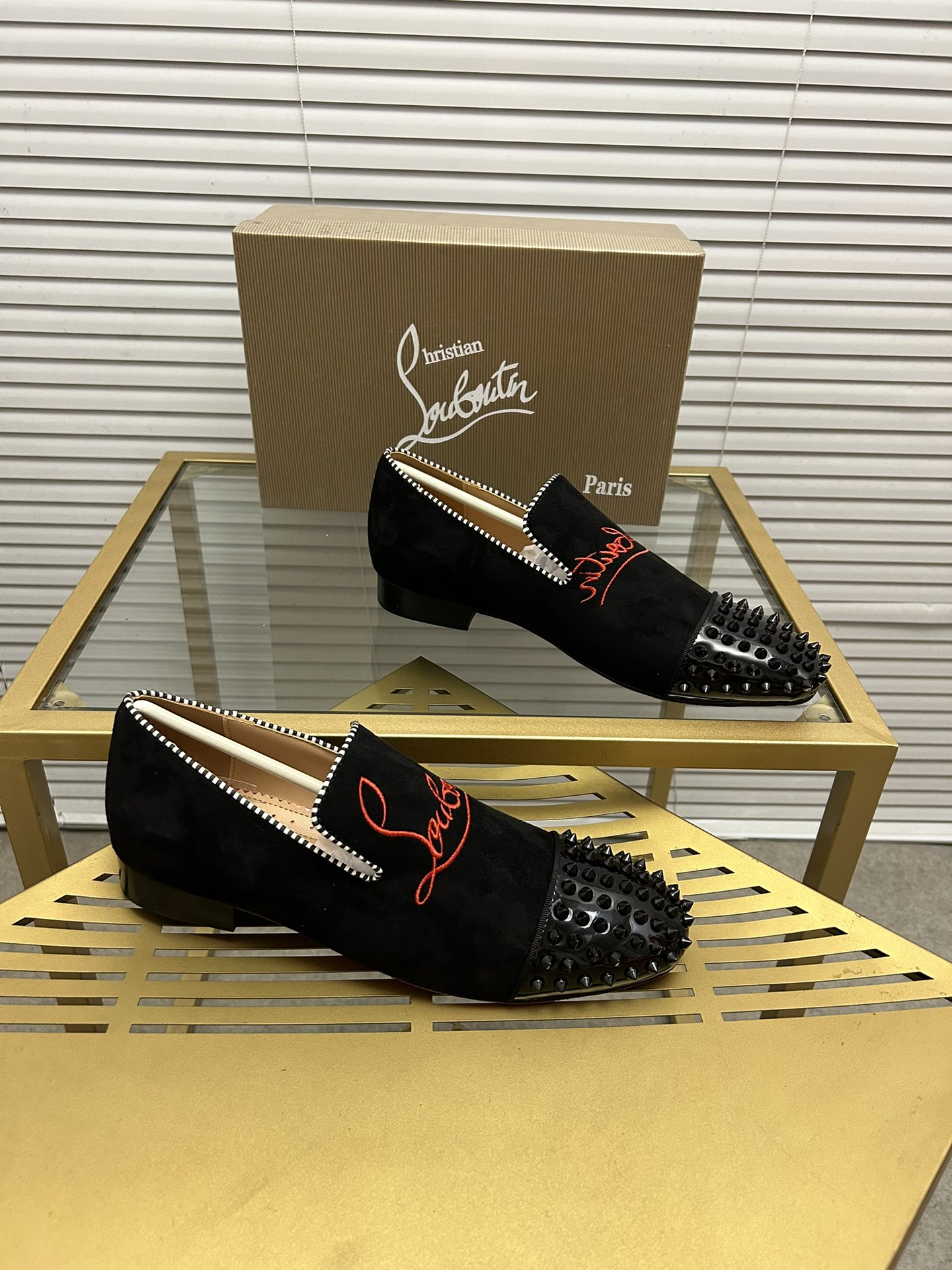 Christian Louboutin 060 Casual shoes HL003