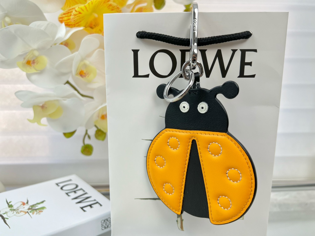 Loewe Key Chain Beetle Charm Imported Calfskin Keychain Charms Accessories