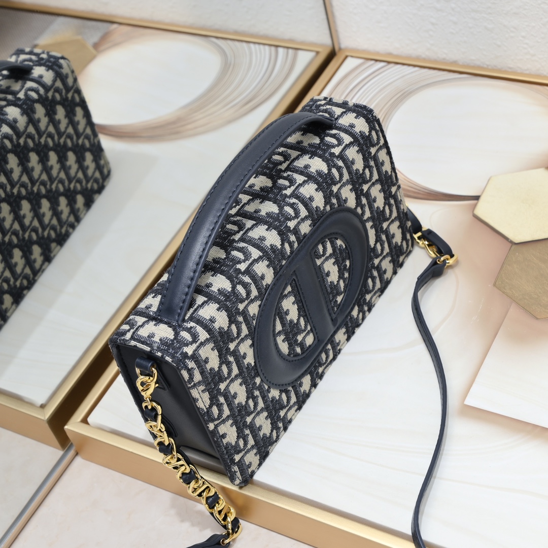 Dior CD Signature Mini Bag 5999 XB071 21cm