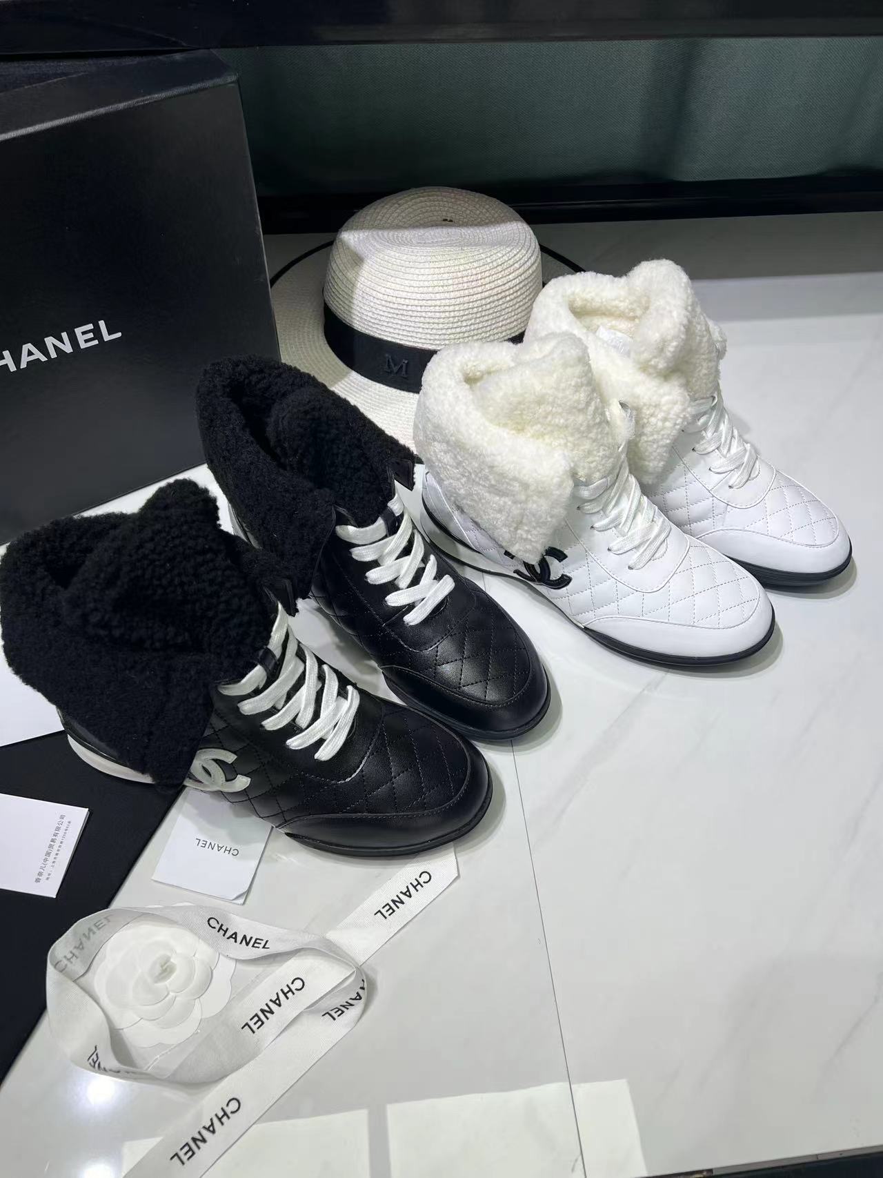 Chanel 022 Casual shoes XM053