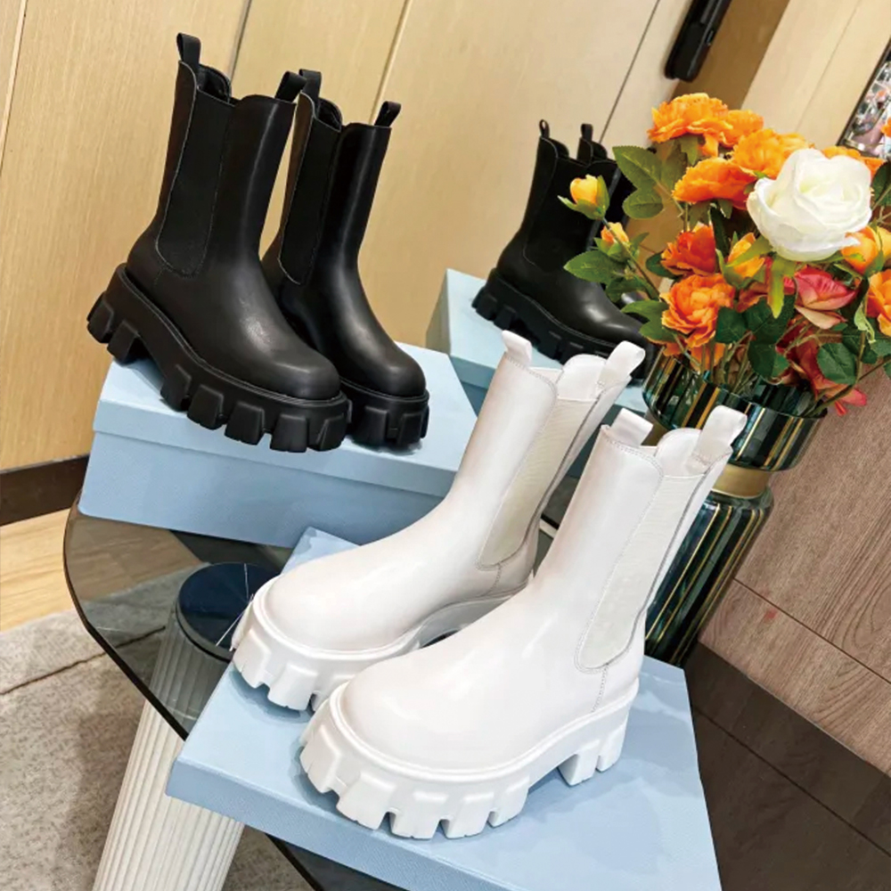 PRADA 008 boots XM043