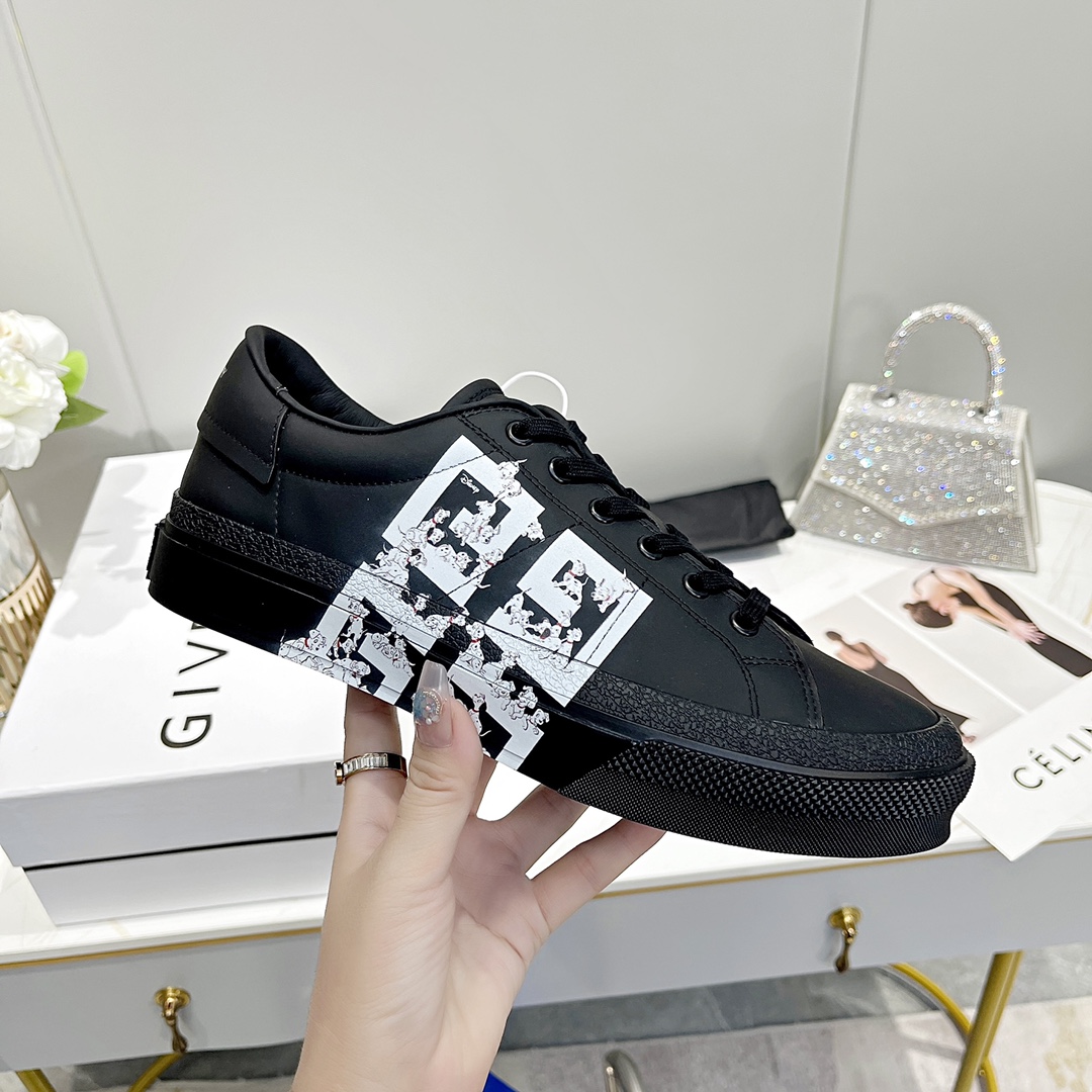 GIVENCHY 005 Casual shoes XM 023