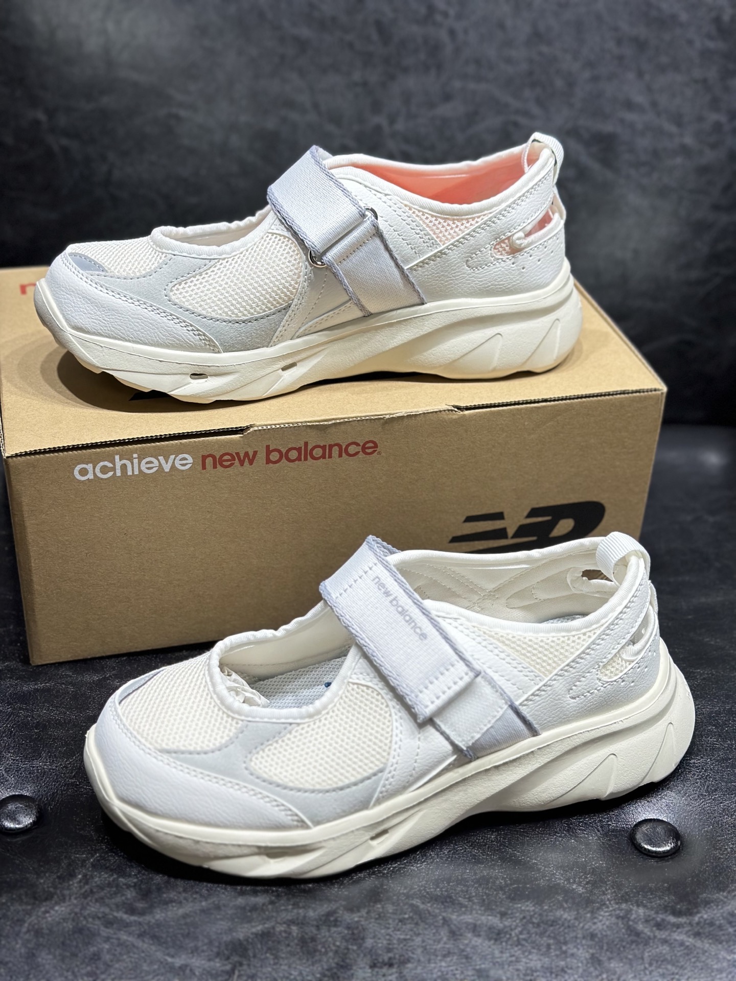 New Balance Sneakers Sports shoes queen