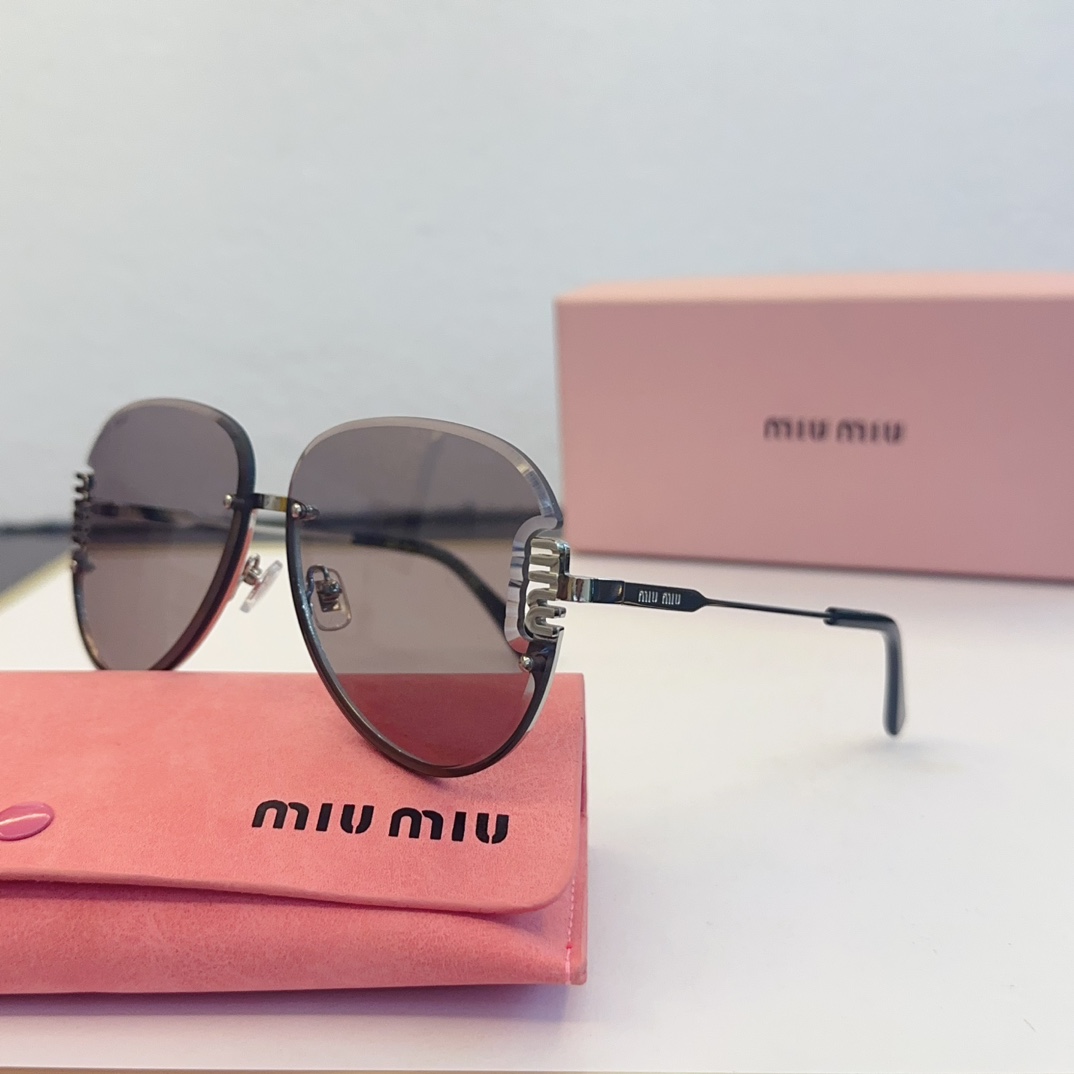 Miu Miu Sunglasses MU 90AV SM051