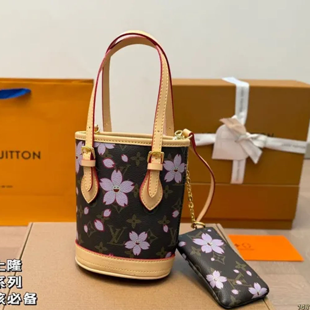 LV Bucket Bag 050 DB521 17cm