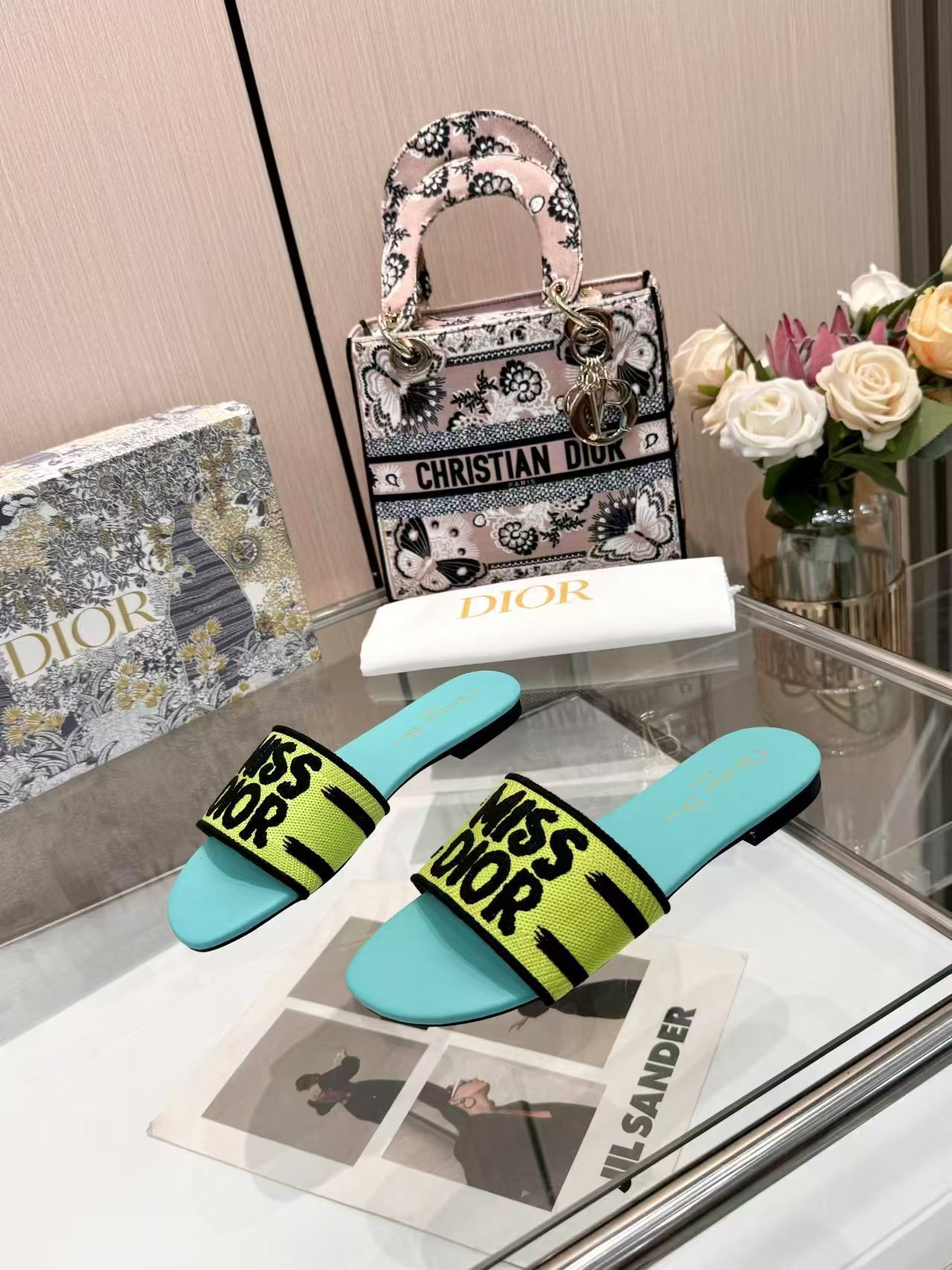 Dior Shoes Old flower embroidered slippers