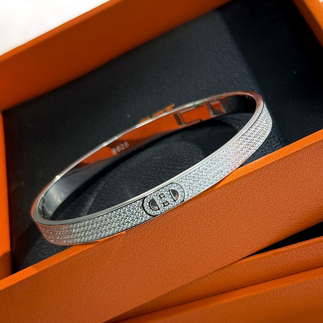 Hermes Bracelets 001