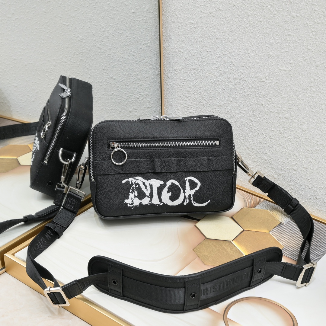 Dior Safari Messenger Bag 1050 XB022 22cm