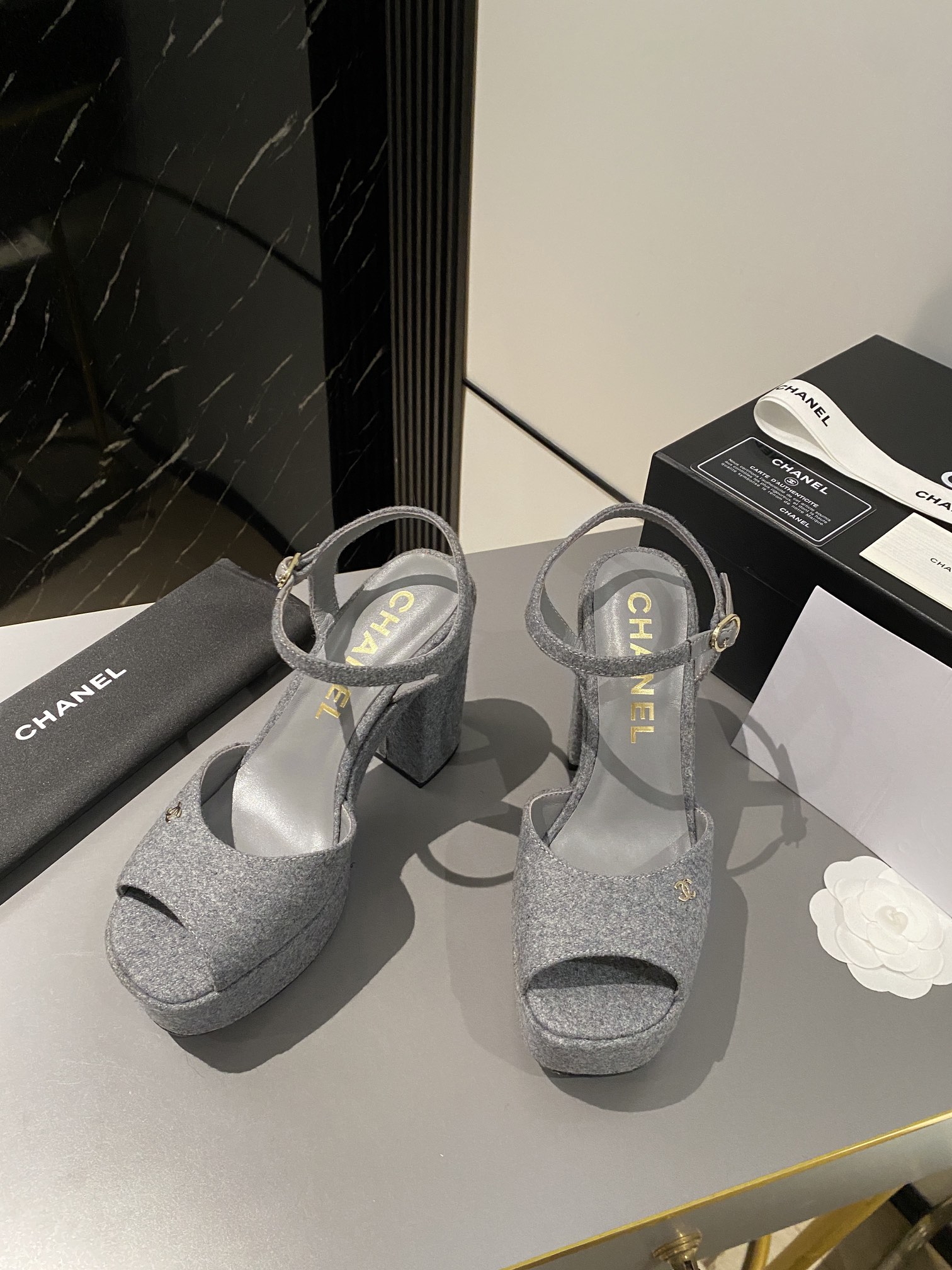 Chanel shoes 066 HL062