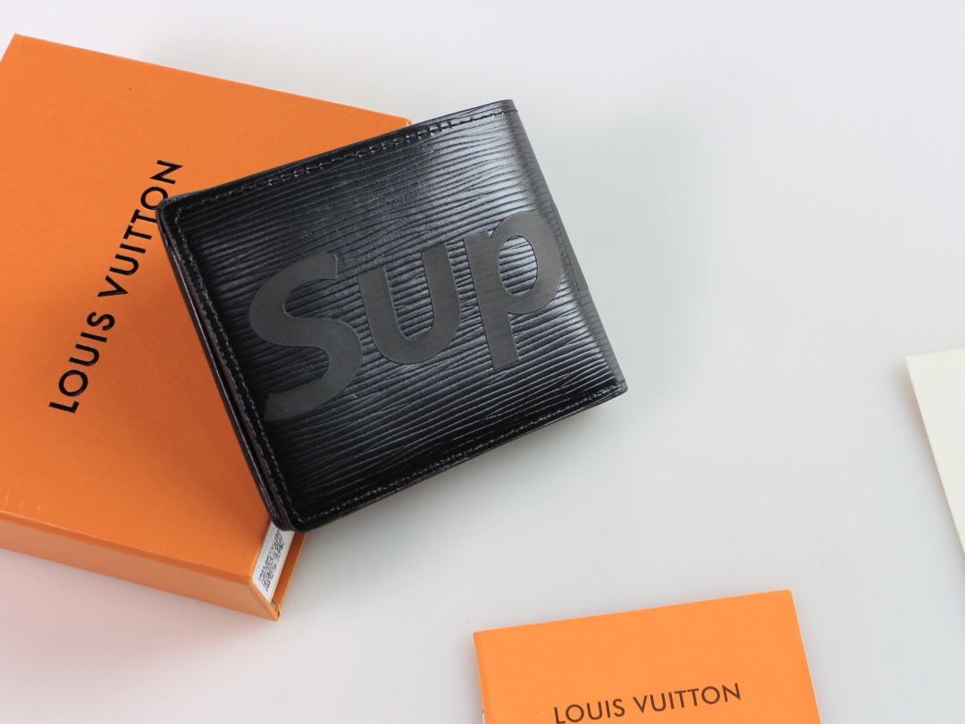 LV Wallet M67542 LM05