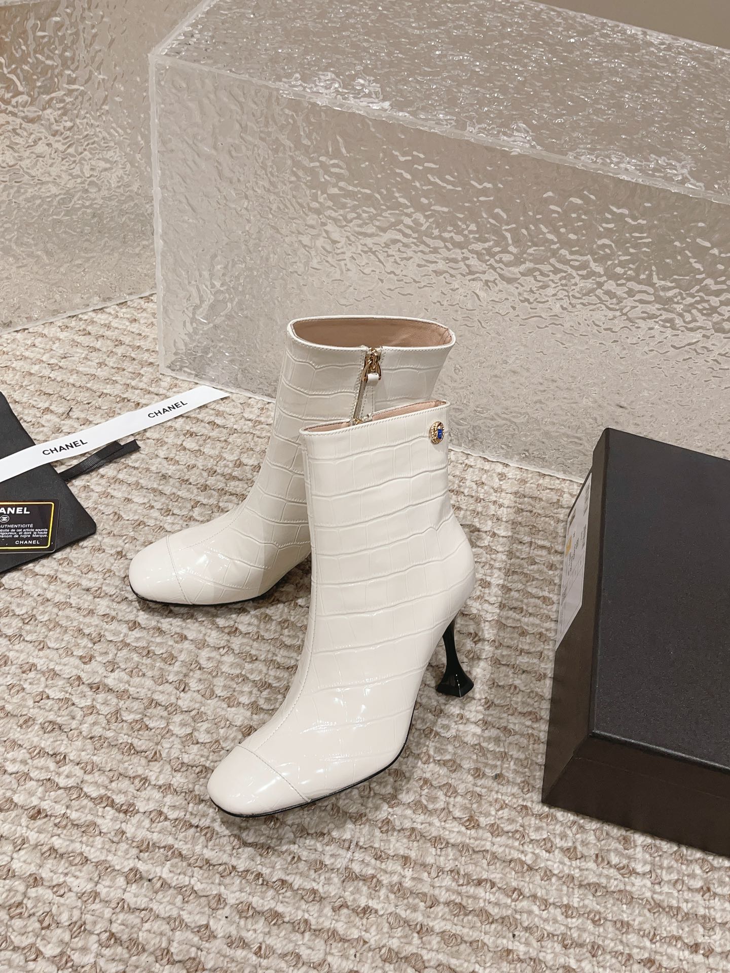 Chanel 010 boots XM083