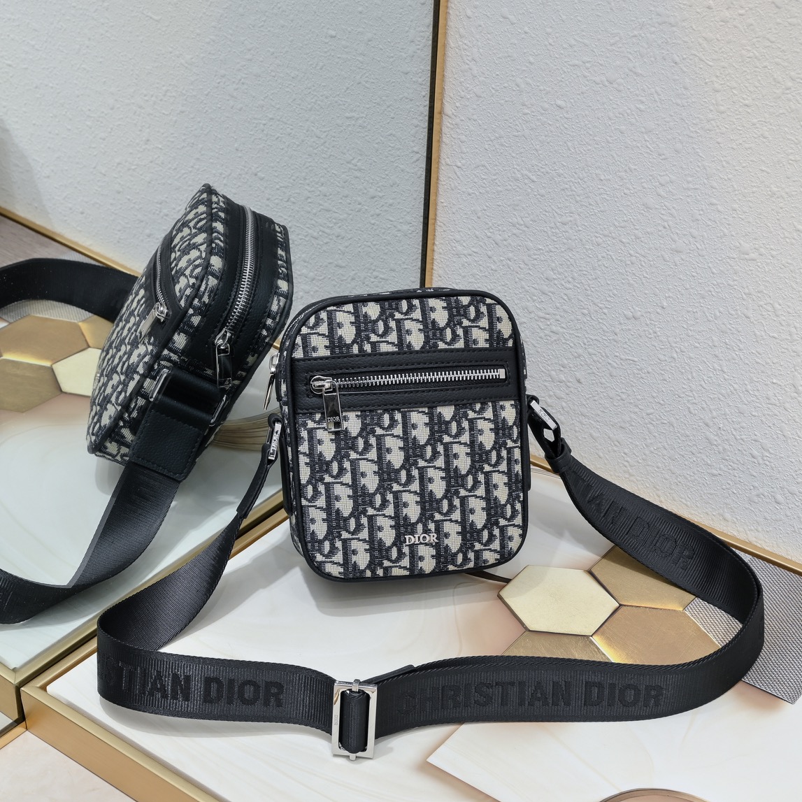 Dior Messenger Bag 1044 LM091 14.5cm