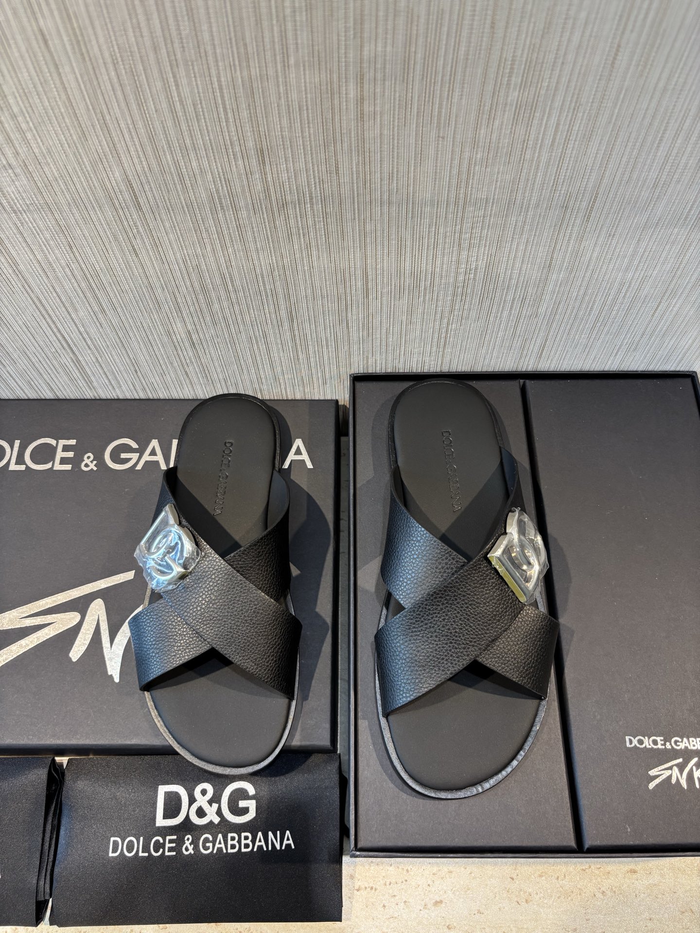 D&G Shoes Slippers
