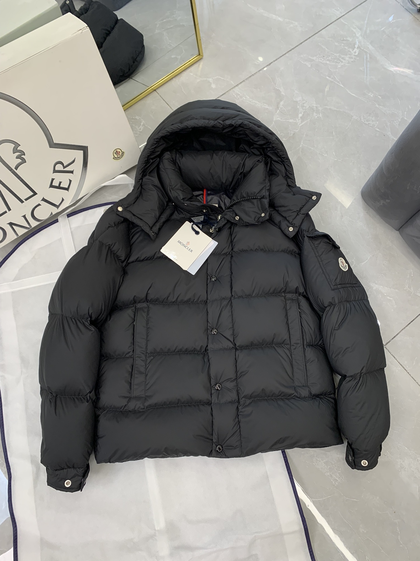 Moncler Down Jacket 005 FYZ084