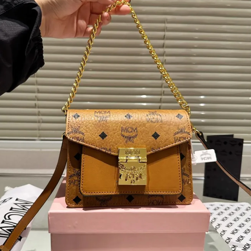 MCM Shoulder Bag 015 LLS051 18cm