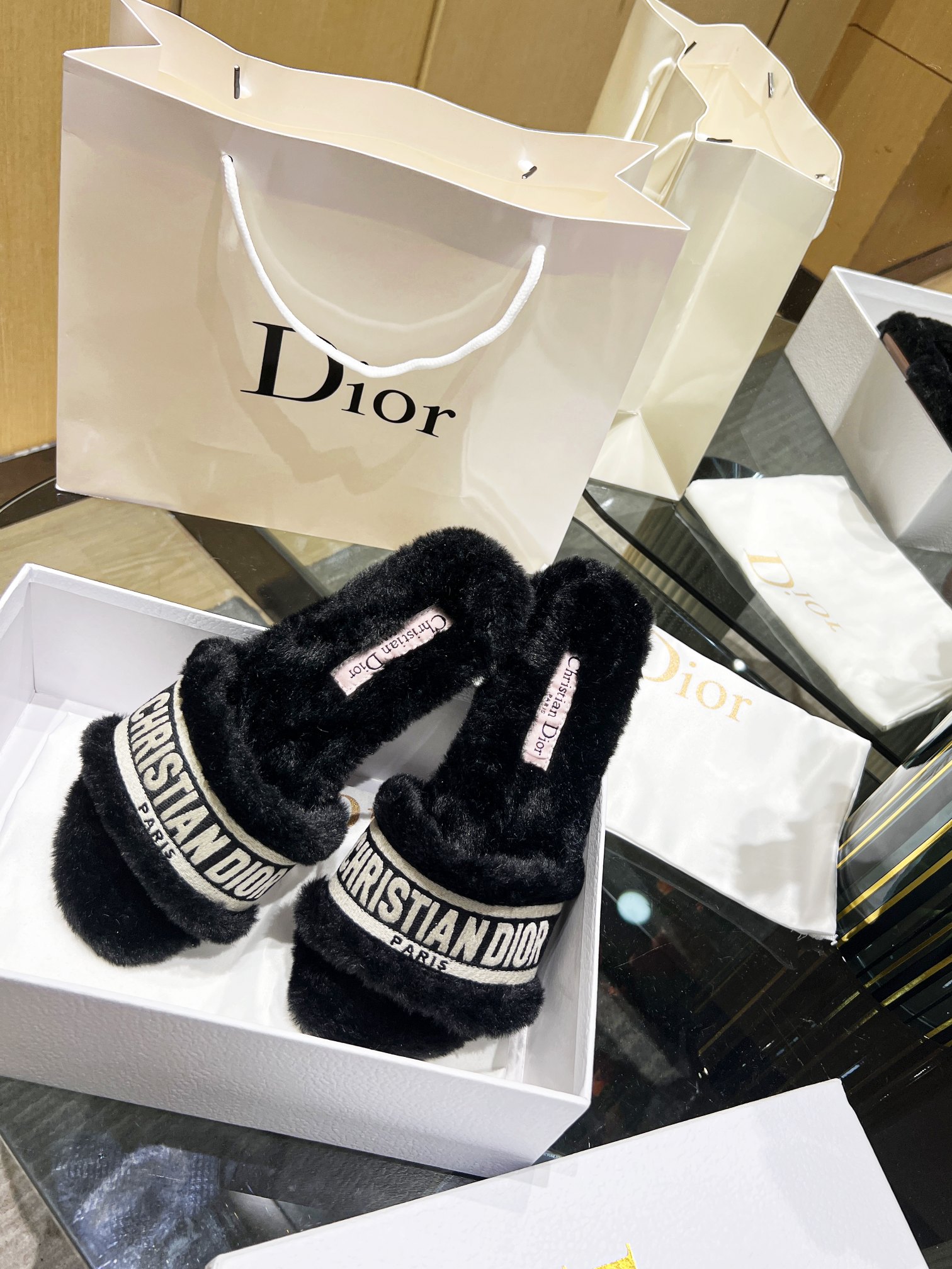 Dior shoes Plush slippers Embroidered logo CD001
