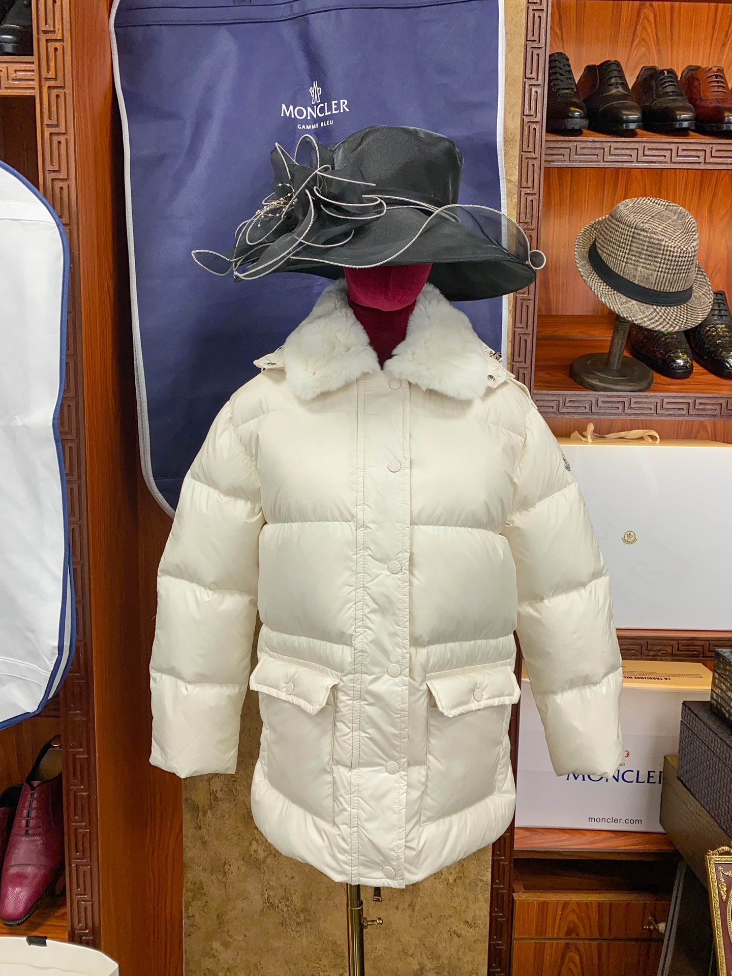 Moncler Down Jacket Ladies' Favorite Clothes