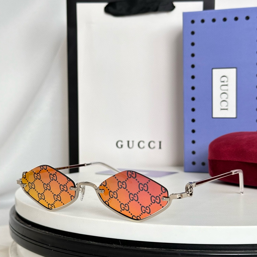 Gucci Sunglasses GG1604S SM011