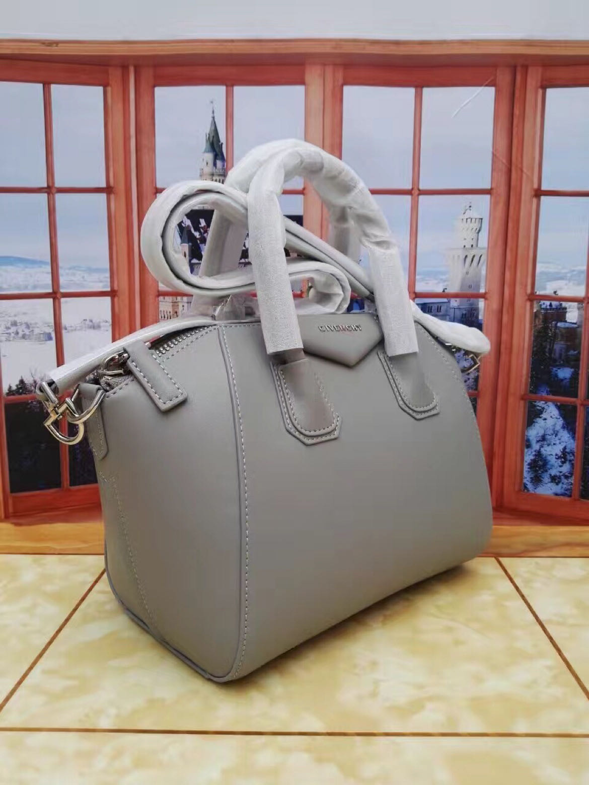 GIVENCHY Antigona Bag Gray LM022032042 20-33cm