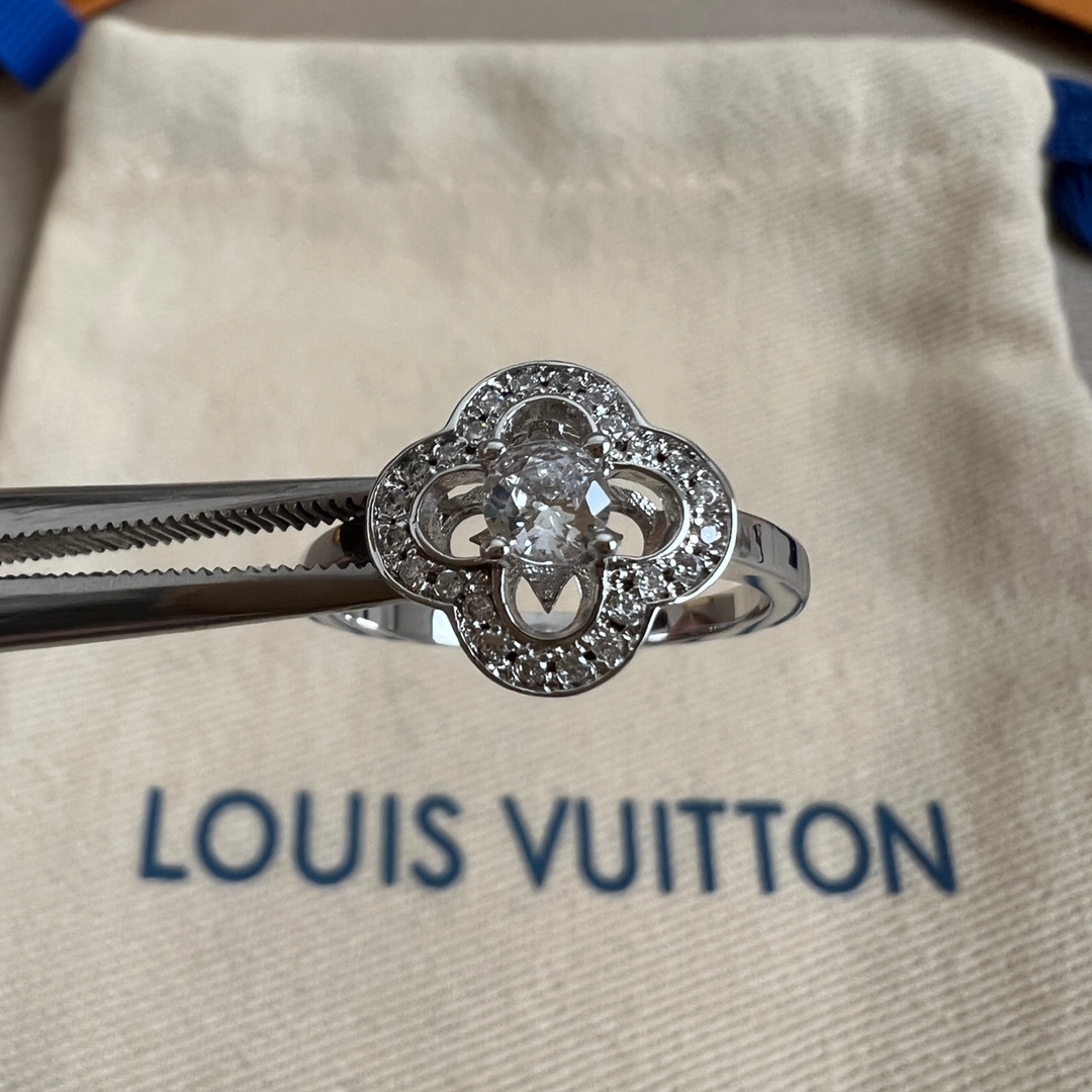 Louis Vuitton Jewelry Rings Flower hollow design