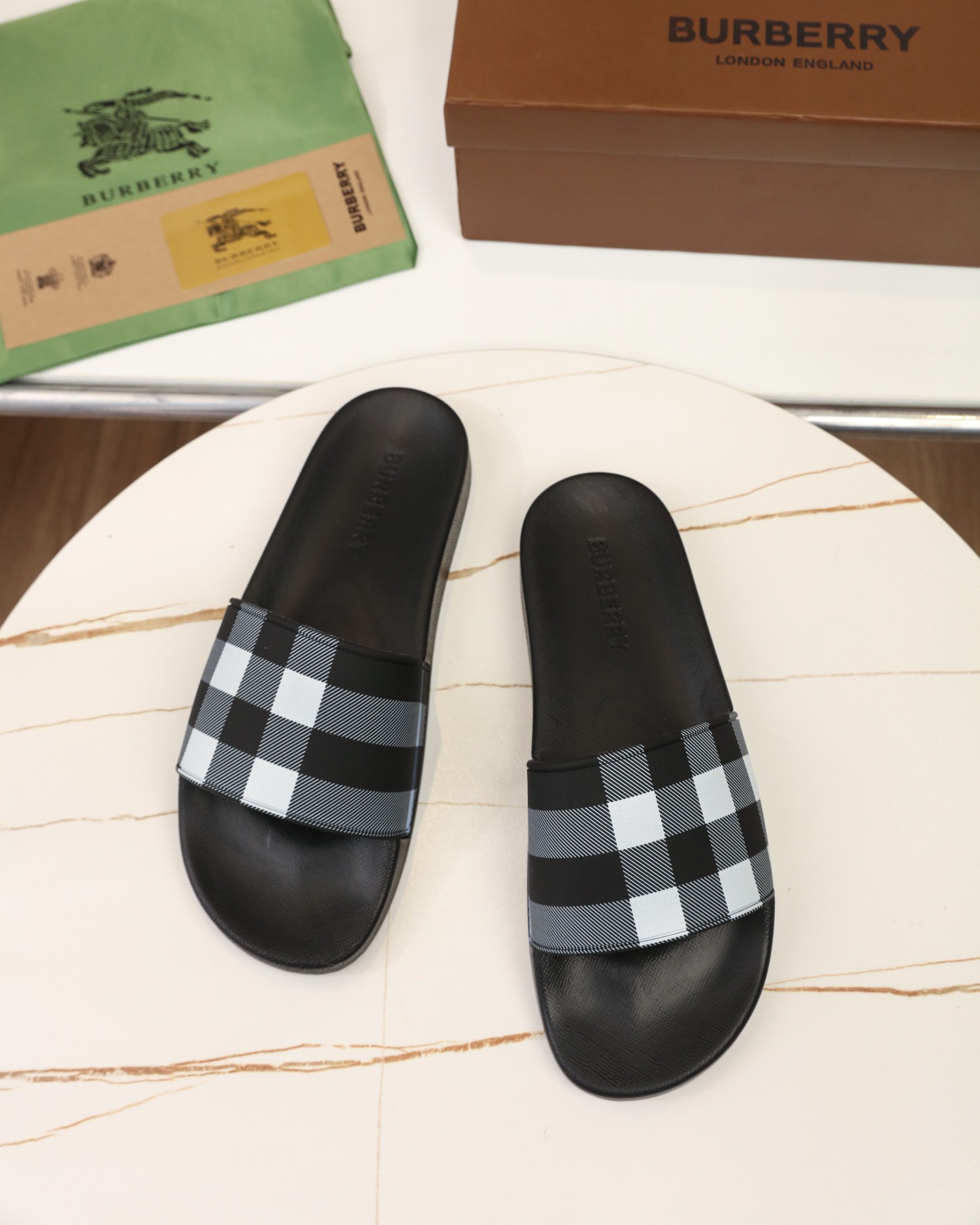 Burberry Shoes Slippers PVC 100%