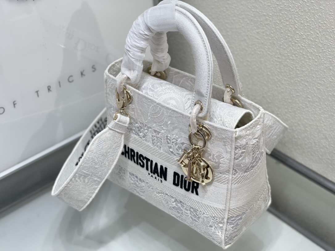 10A + top quality Dior Medium Lady D-Lite Bag 9920 LM003 24cm