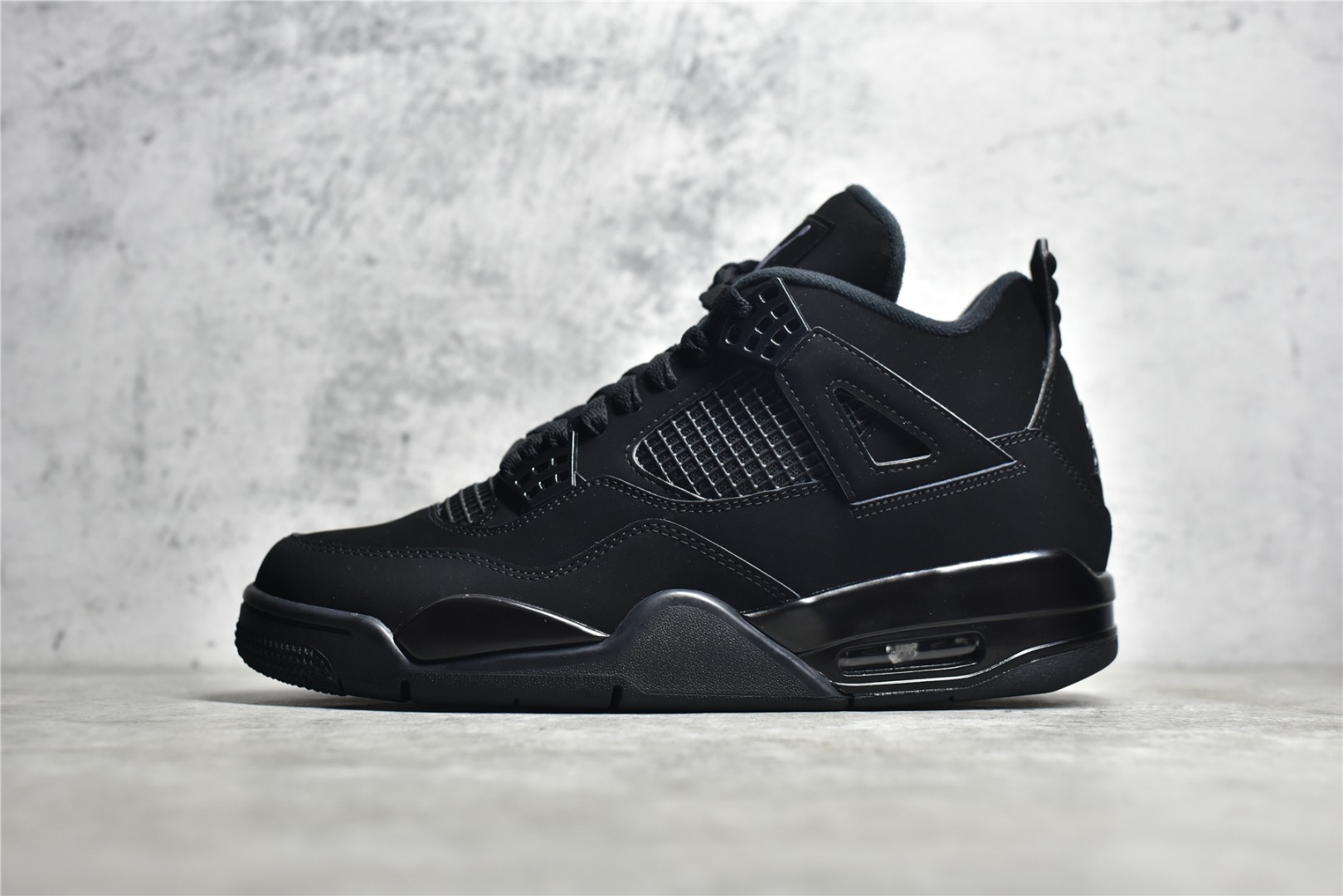 Air Jordan 4 Retro“Black Cat” CU1110-010