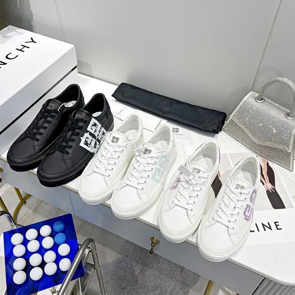 GIVENCHY 005 Casual shoes XM 023