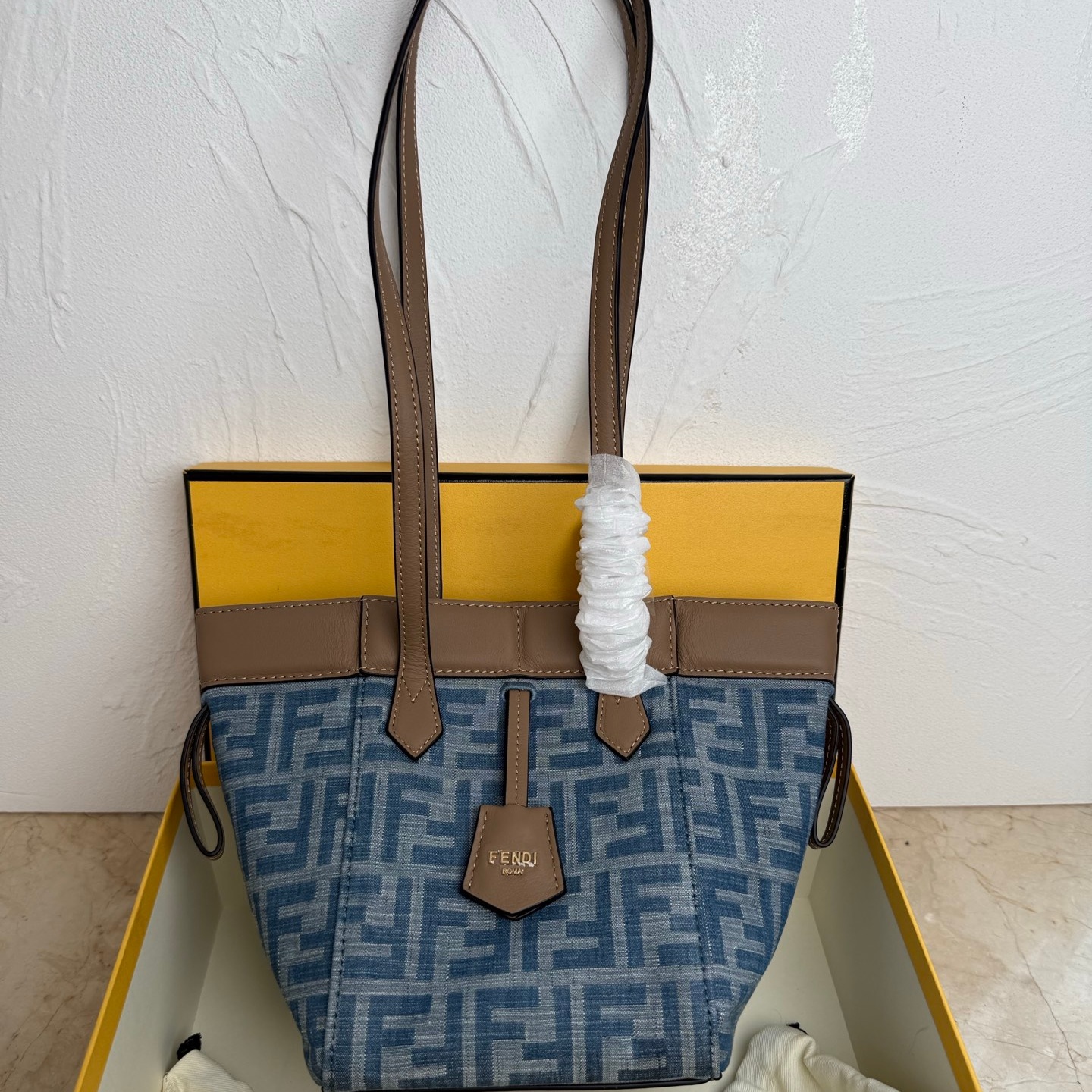 Fendi Shoulder Bag Ladies' Favorite