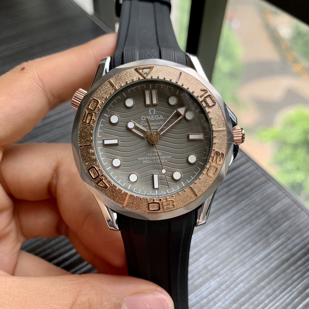 OMEGA Seamaster 42mm