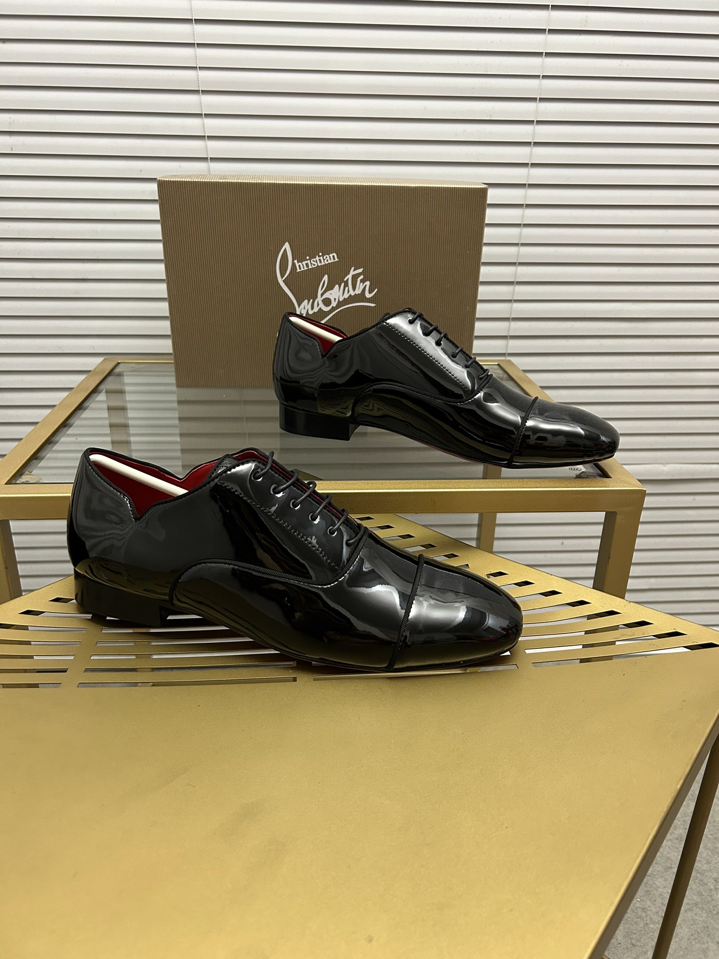 Christian Louboutin 045 Casual shoes HL003